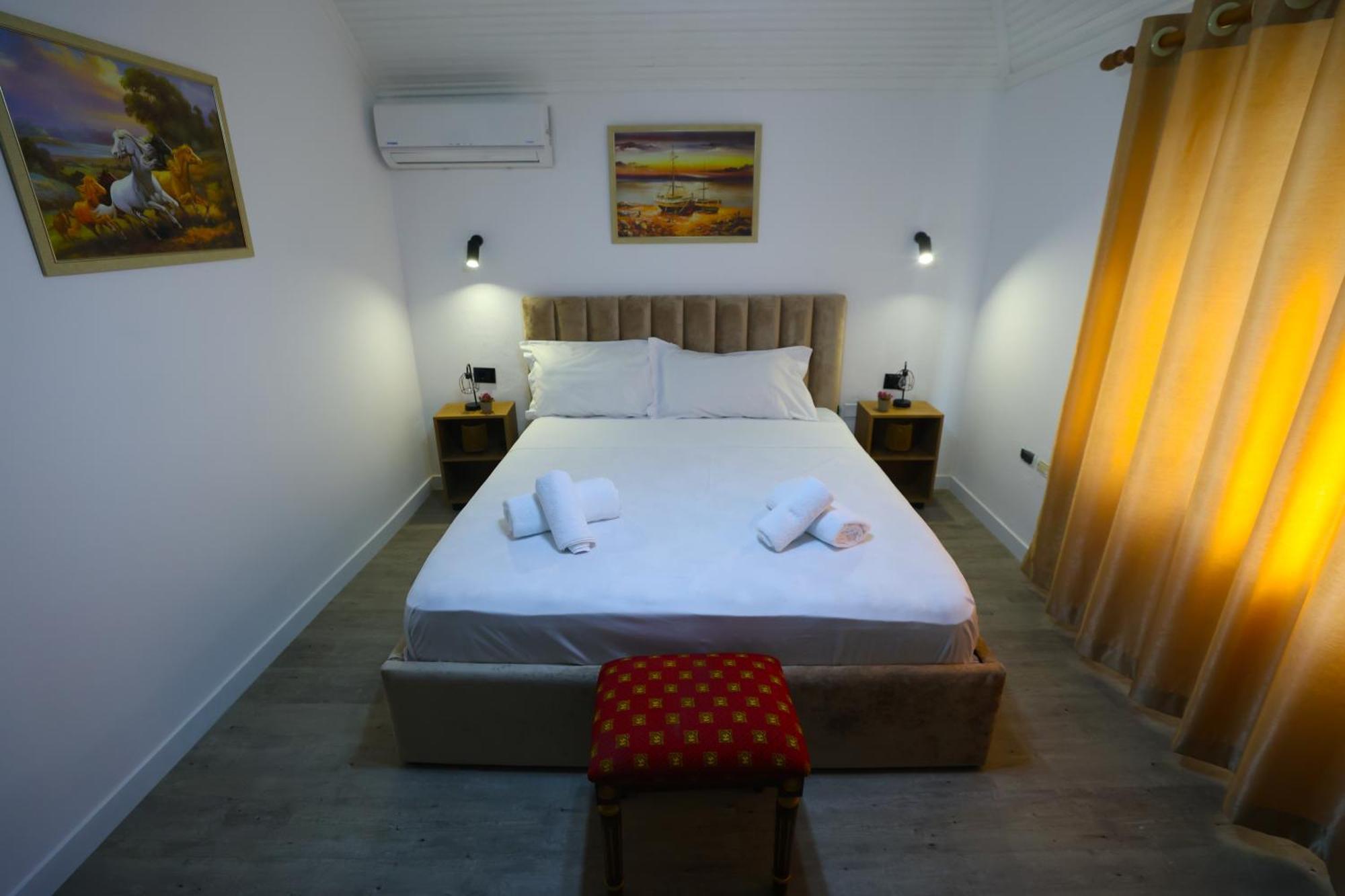 Vila Alizee Hotel Tirana Extérieur photo