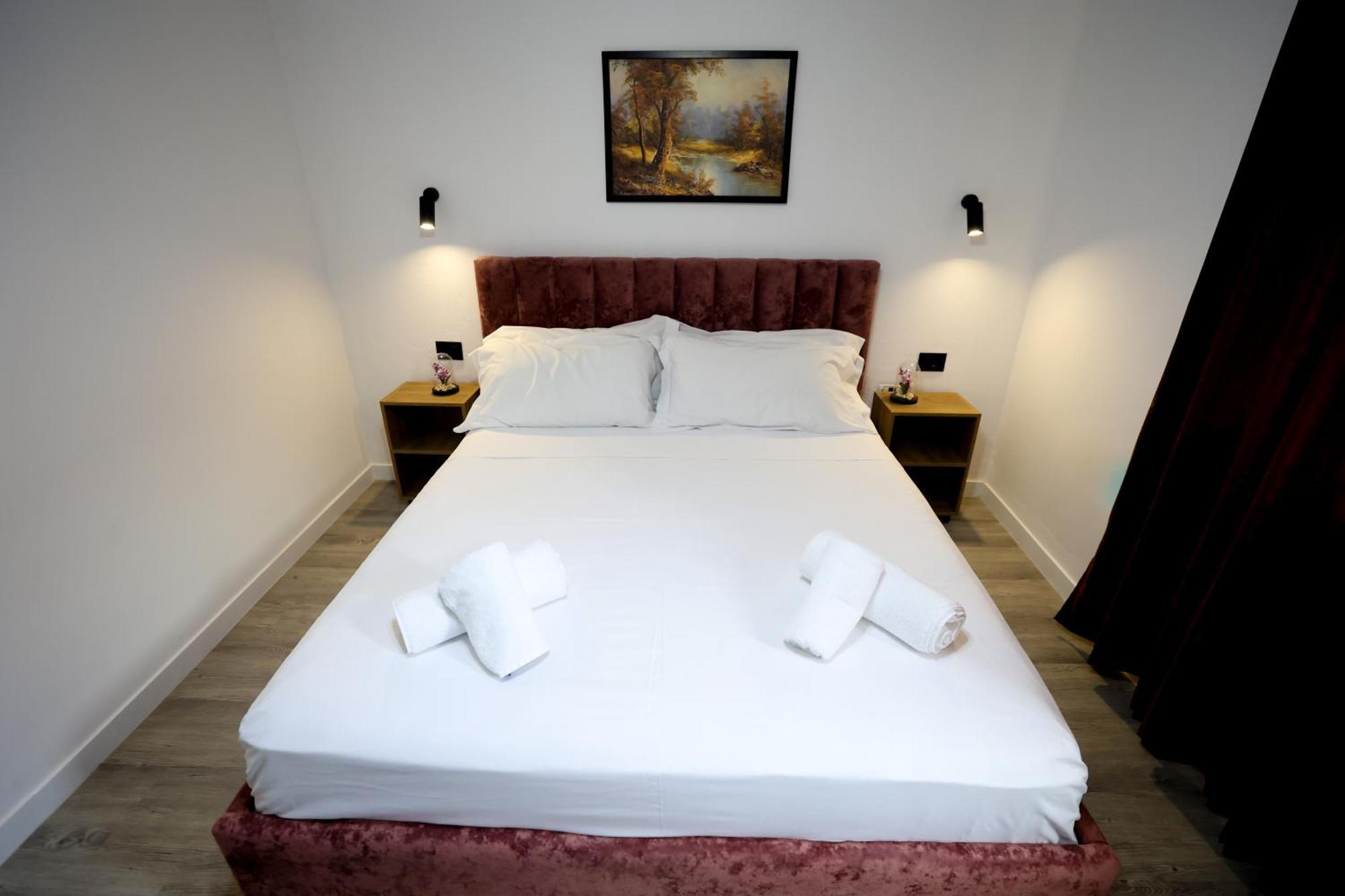 Vila Alizee Hotel Tirana Extérieur photo