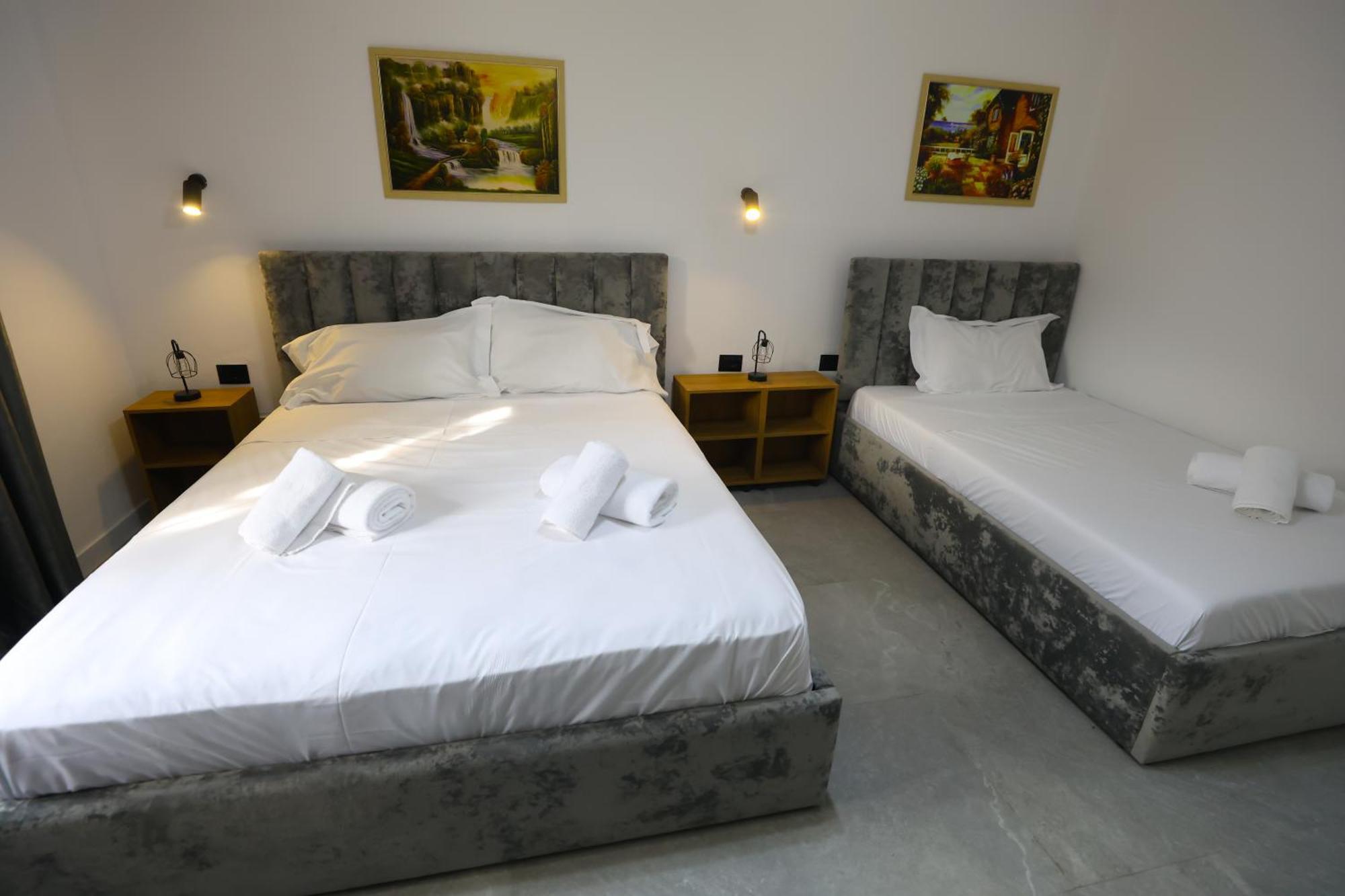 Vila Alizee Hotel Tirana Extérieur photo